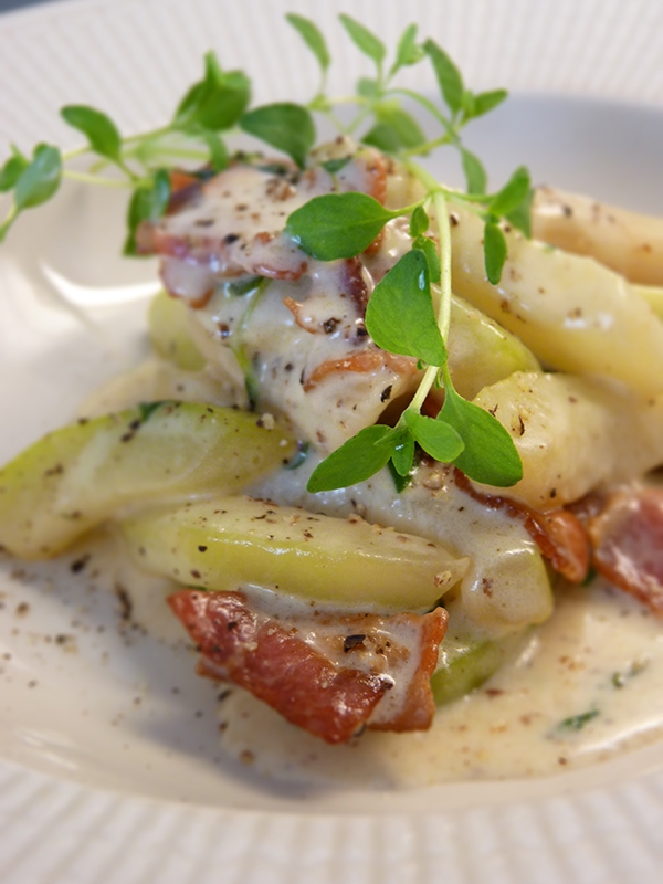 Pasta Carbonara Med Zucchini, recept